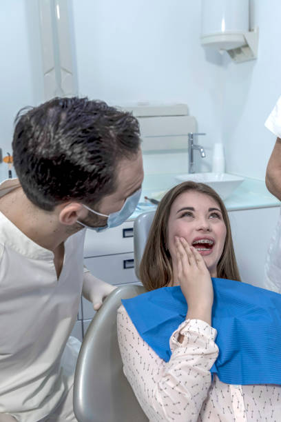 Best Emergency Dental Care for Broken or Chipped Teeth in Lordship, CT